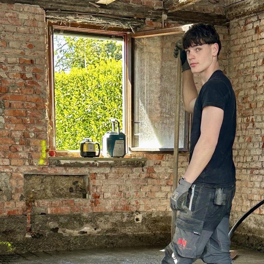 Elias N